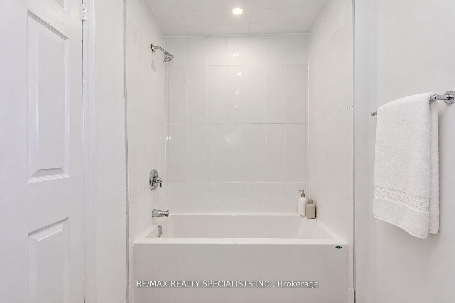 Photo 82 of 102 Sunforest Drive, Brampton, Heart Lake West — HOMEH