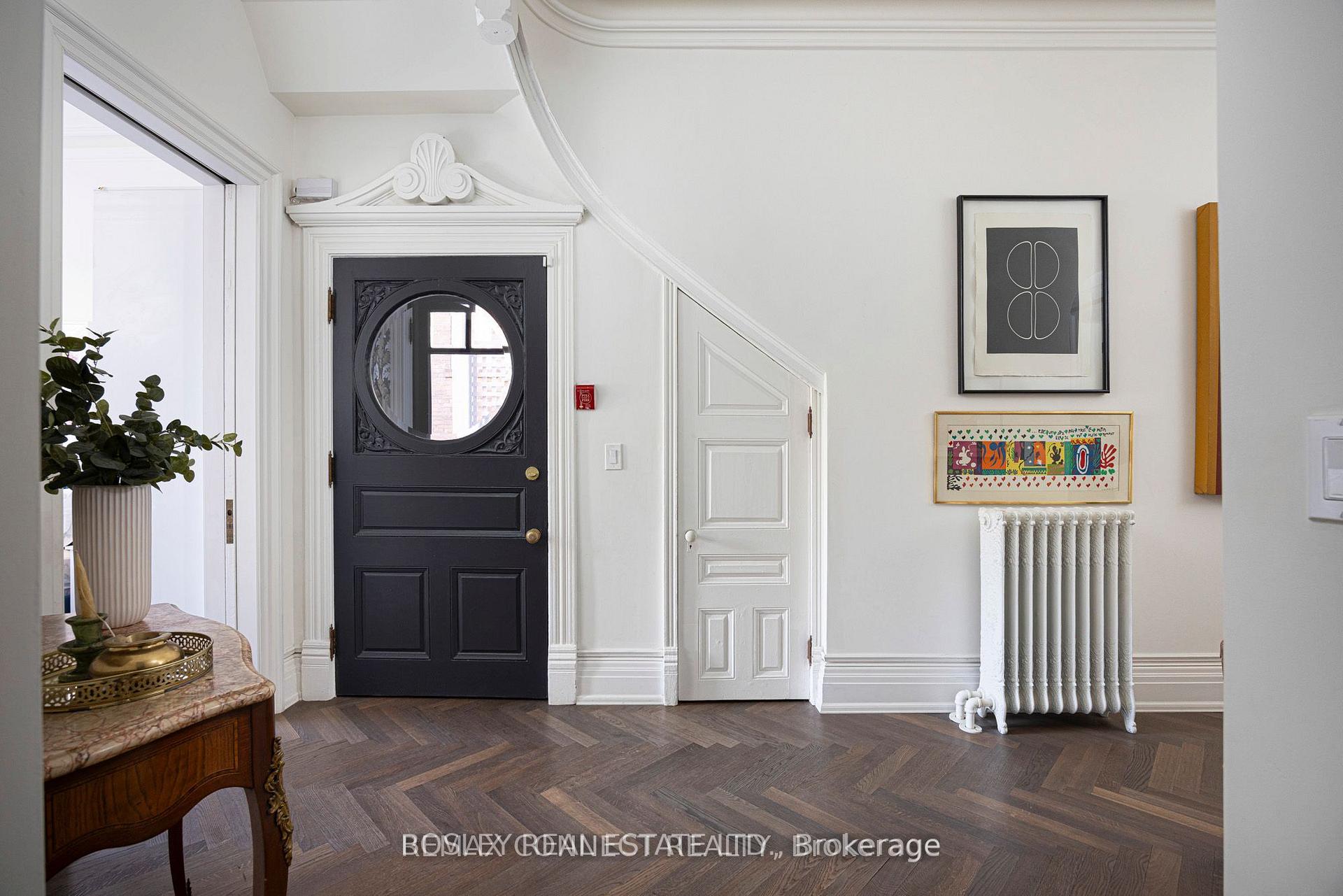 Photo 6 of Unit Main, 178 High Park Avenue, Toronto, High Park North — HOMEH