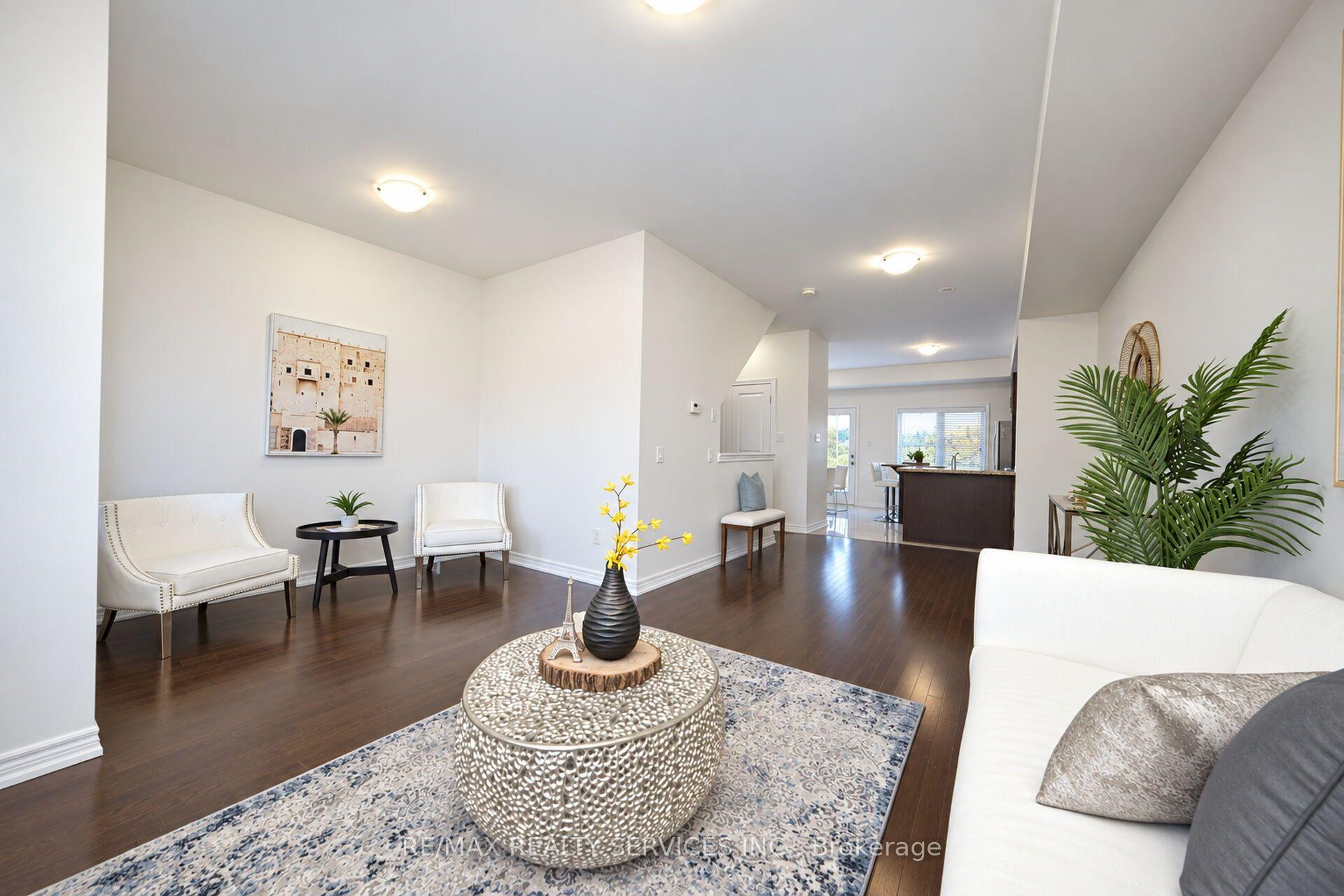 Photo 15 of Unit 111, 12 Cedarland Road, Brampton, Credit Valley — HOMEH