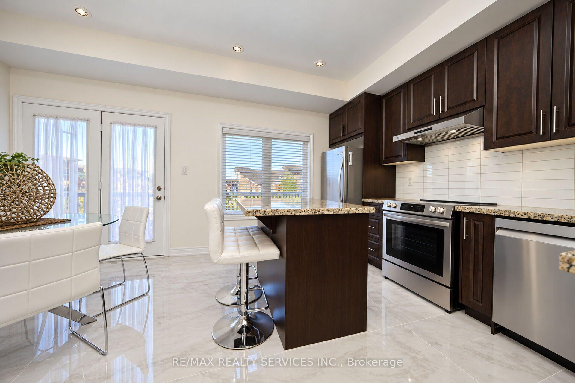 Photo 21 of Unit 111, 12 Cedarland Road, Brampton, Credit Valley — HOMEH
