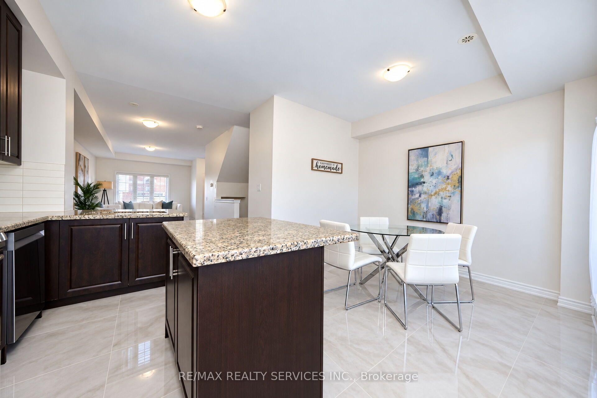 Photo 19 of Unit 111, 12 Cedarland Road, Brampton, Credit Valley — HOMEH