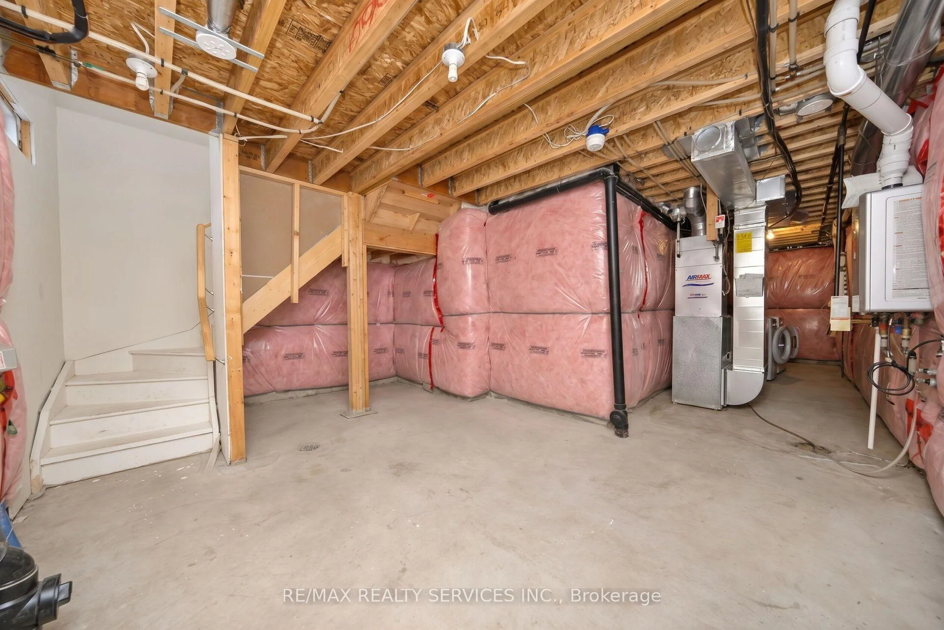Photo 52 of Unit 111, 12 Cedarland Road, Brampton, Credit Valley — HOMEH