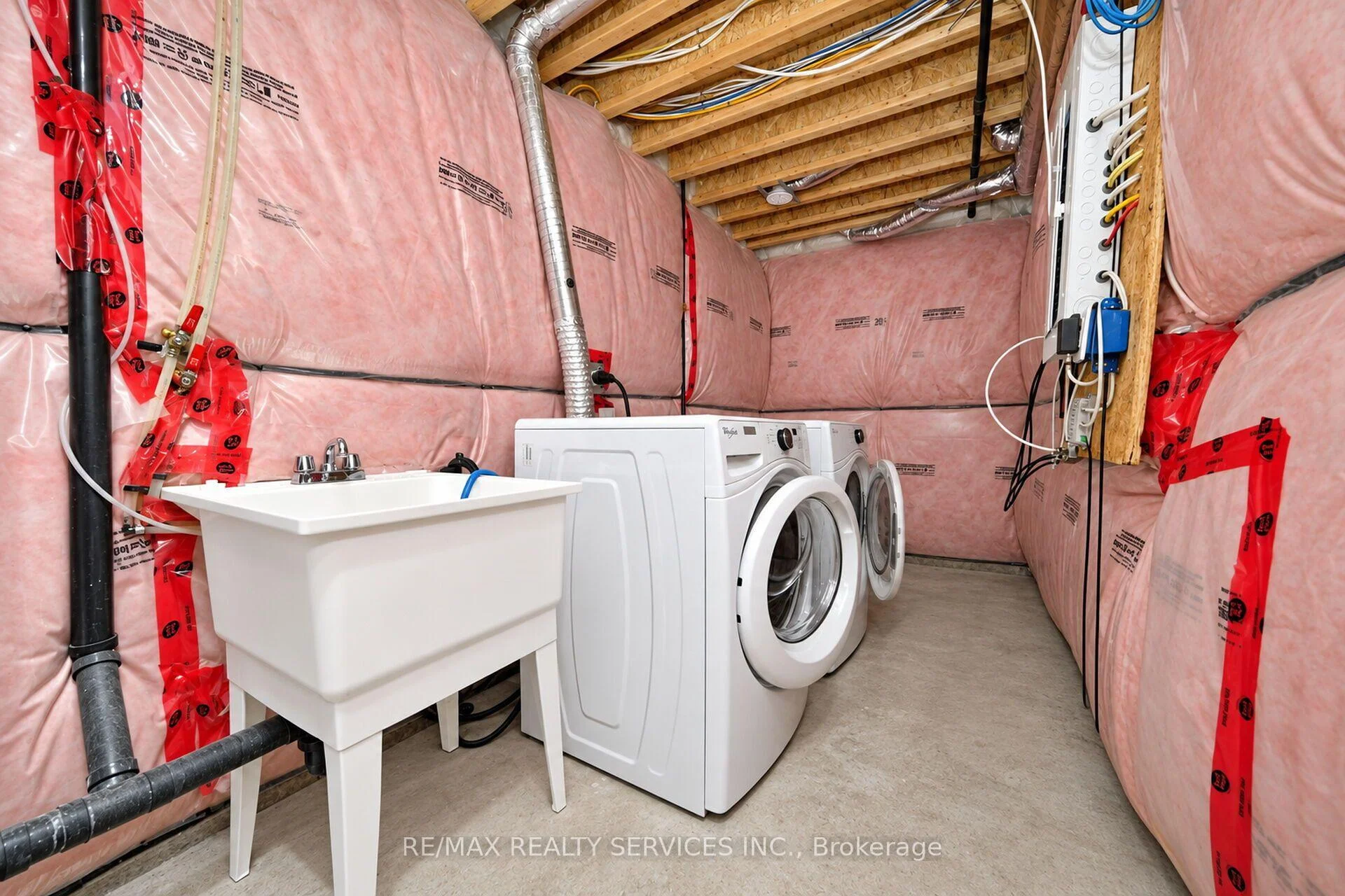 Photo 53 of Unit 111, 12 Cedarland Road, Brampton, Credit Valley — HOMEH