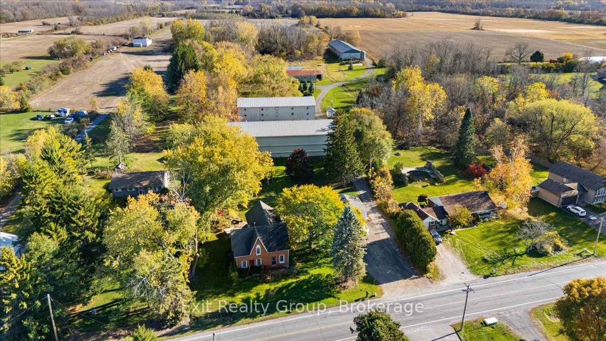 Photo 2 of 2421 County Road 3, Prince Edward County, Ameliasburg Ward — HOMEH