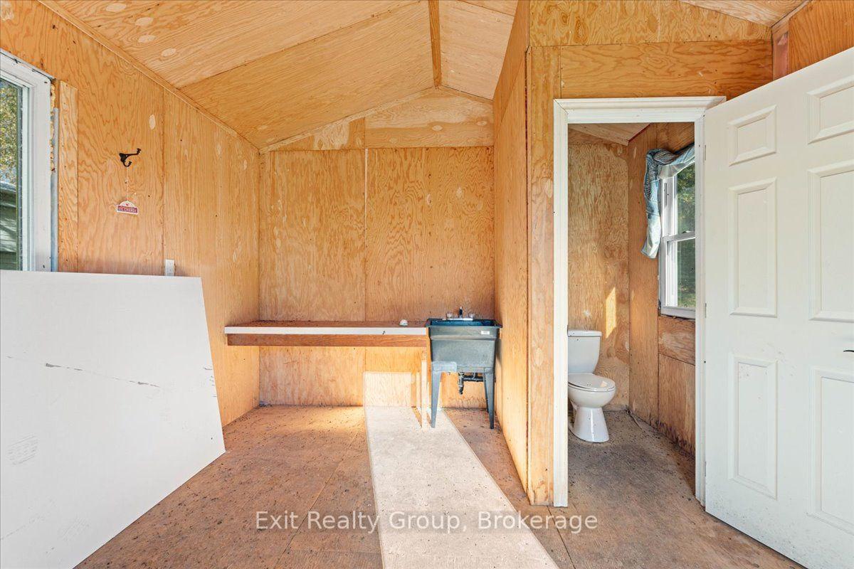Photo 16 of 2421 County Road 3, Prince Edward County, Ameliasburg Ward — HOMEH