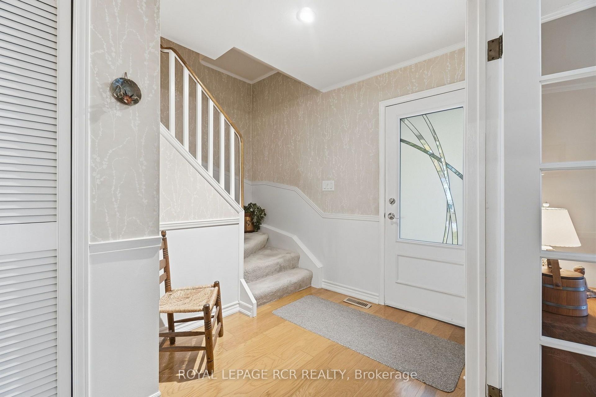 Photo 4 of 62 Wright Crescent, Caledon, Bolton North — HOMEH