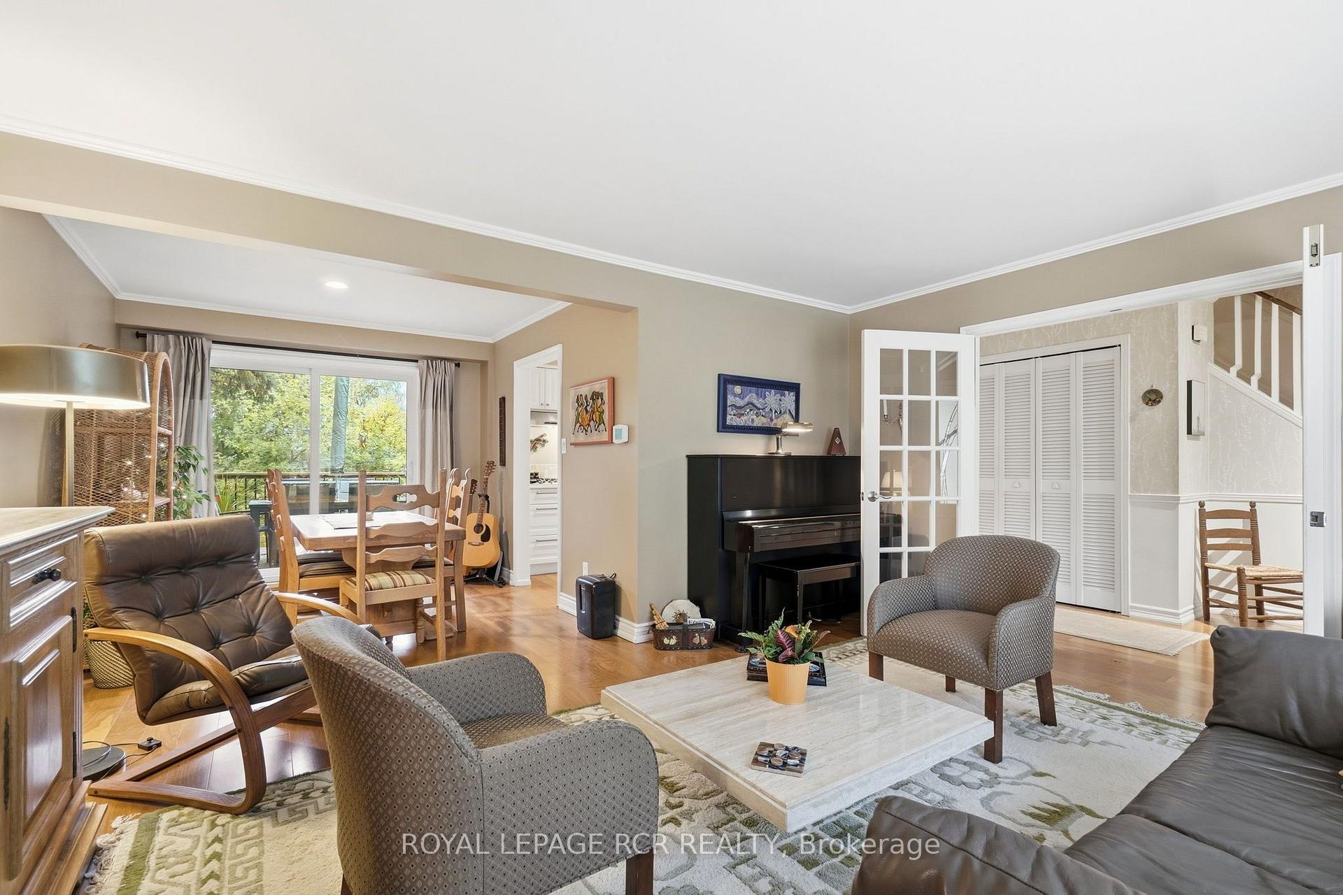 Photo 7 of 62 Wright Crescent, Caledon, Bolton North — HOMEH