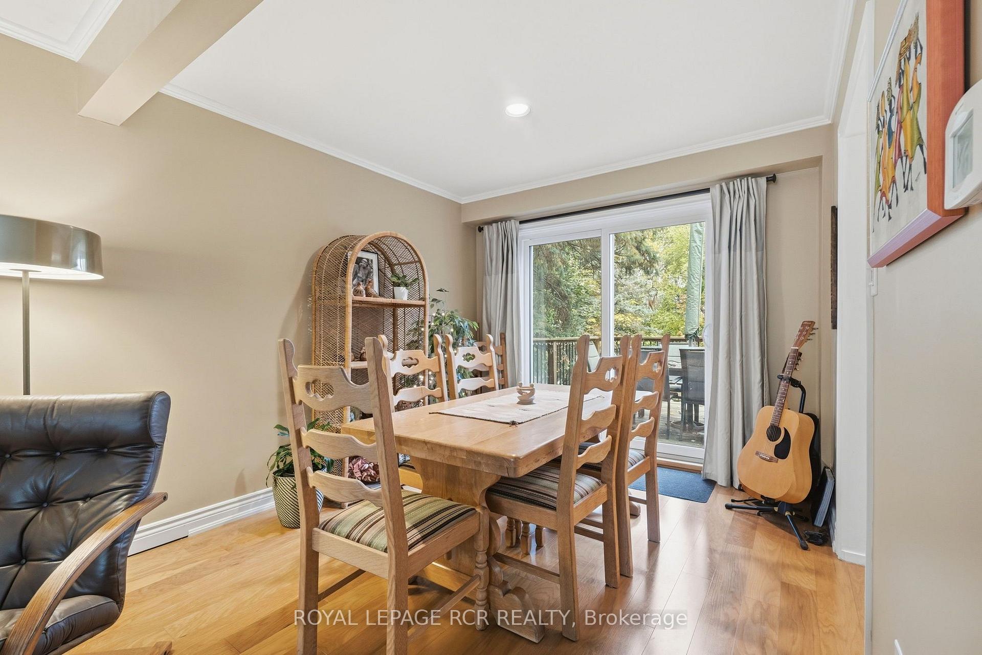 Photo 8 of 62 Wright Crescent, Caledon, Bolton North — HOMEH