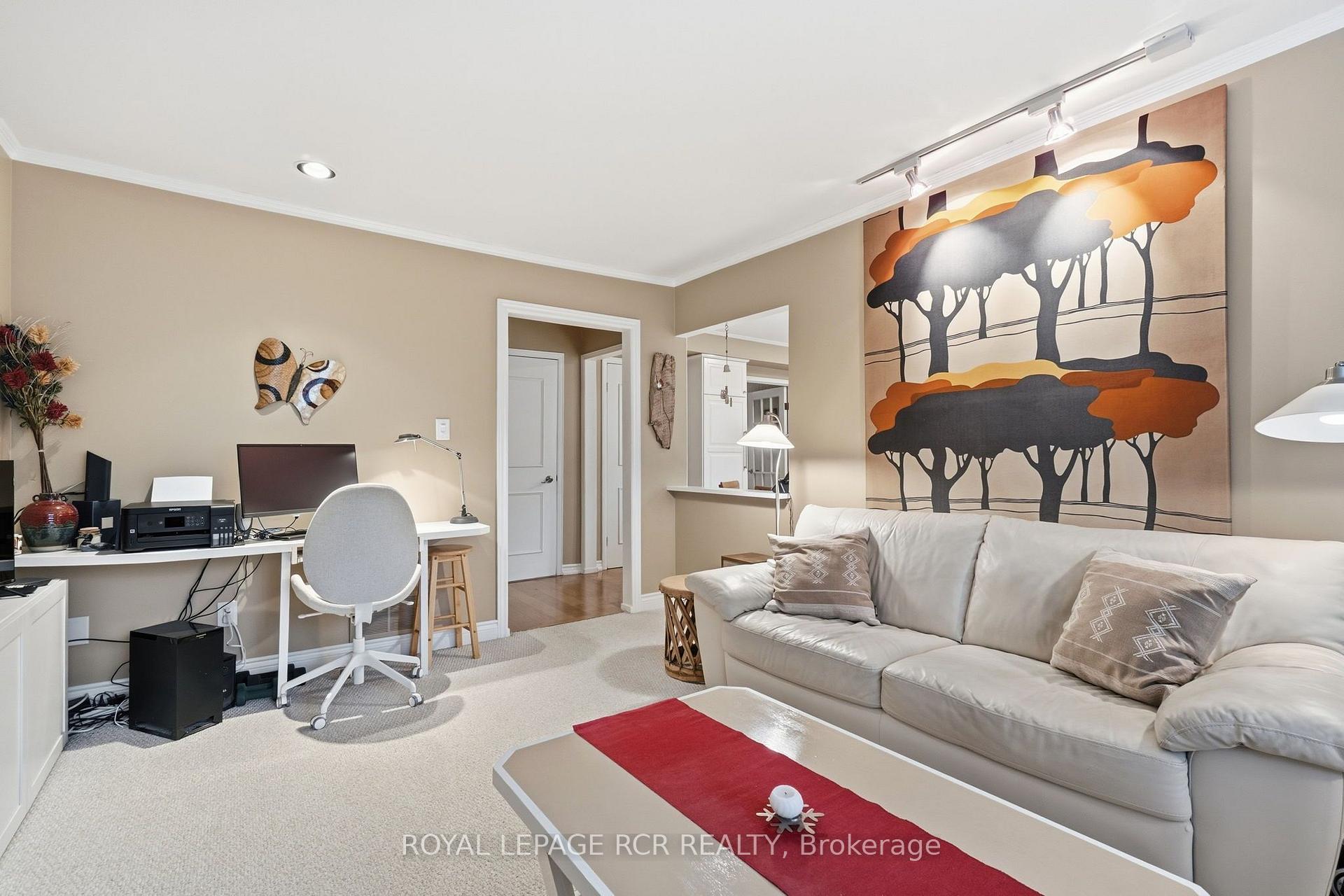 Photo 16 of 62 Wright Crescent, Caledon, Bolton North — HOMEH