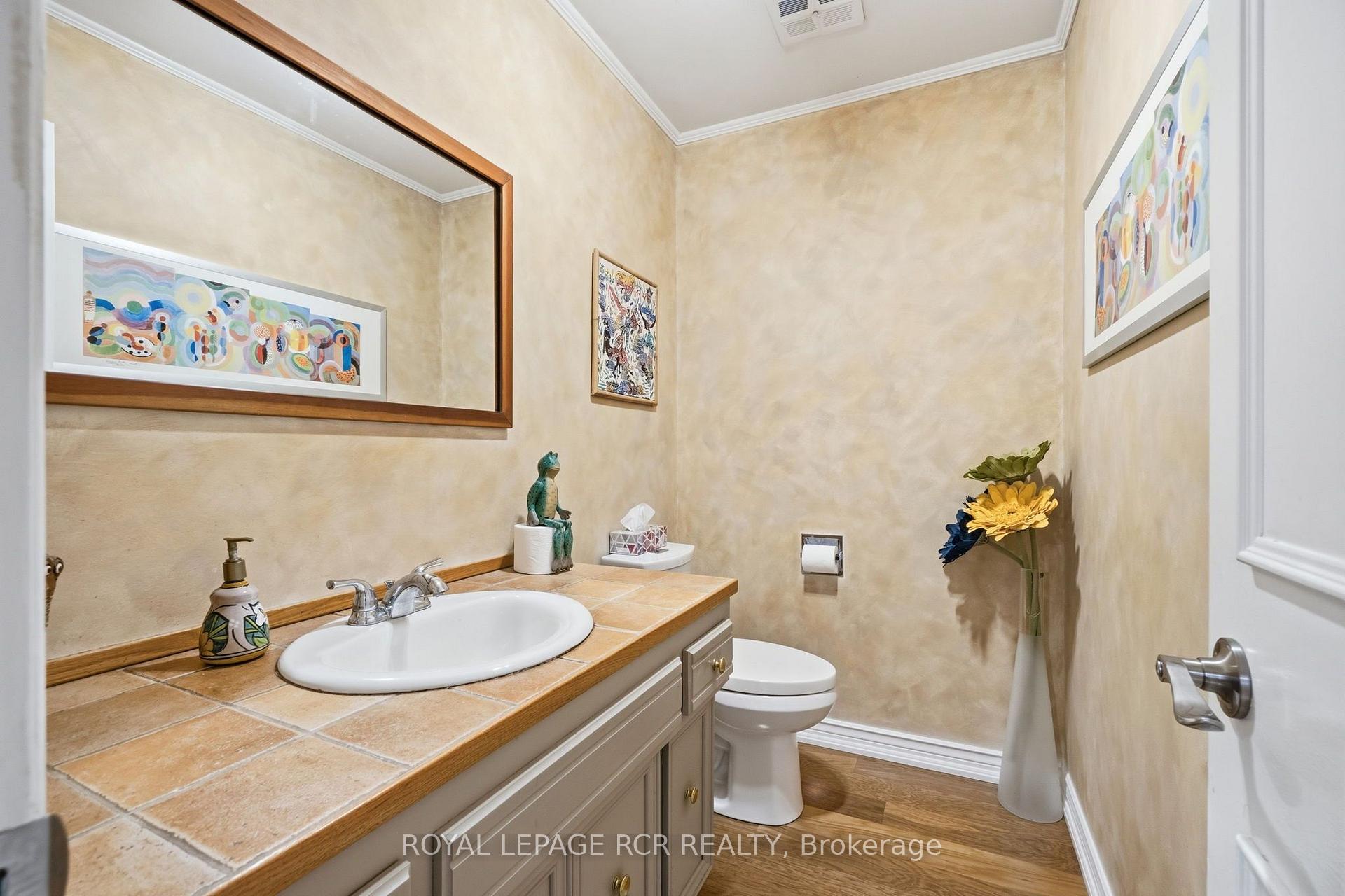 Photo 19 of 62 Wright Crescent, Caledon, Bolton North — HOMEH