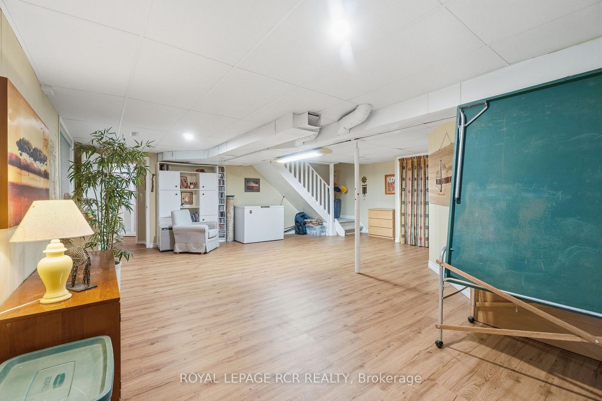 Photo 29 of 62 Wright Crescent, Caledon, Bolton North — HOMEH