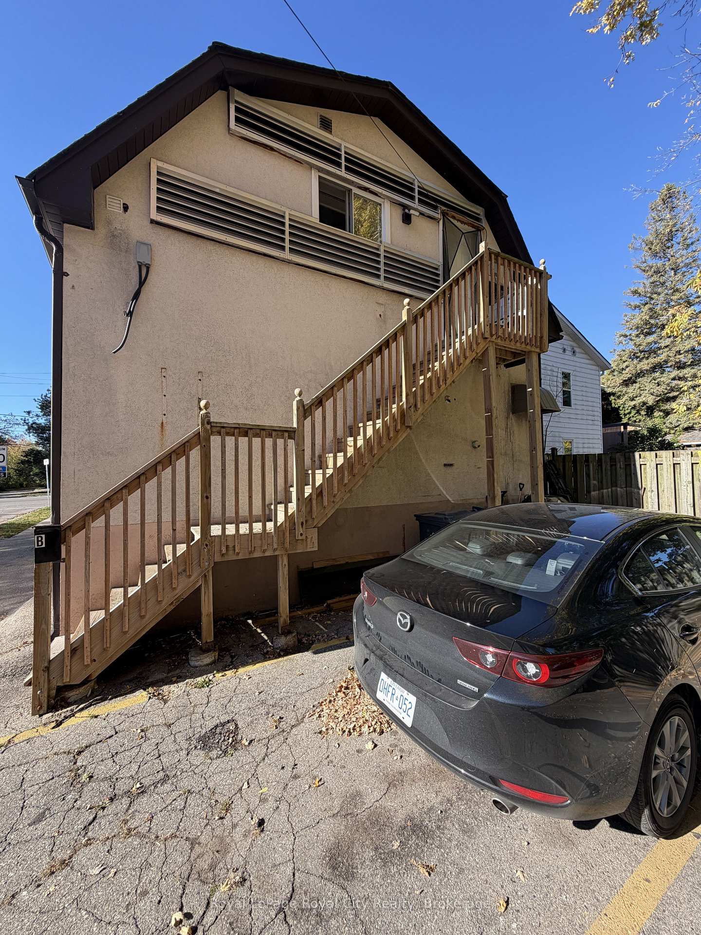 Photo 1 of Unit UNIT B, 563 Woolwich Street, Guelph, Exhibition Park — HOMEH