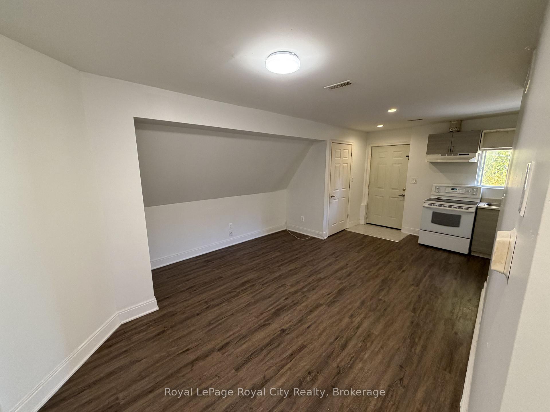 Photo 2 of Unit UNIT B, 563 Woolwich Street, Guelph, Exhibition Park — HOMEH