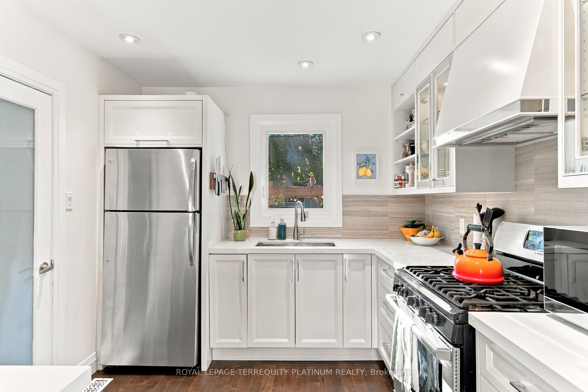 Photo 9 of 493 Mortimer Avenue, Toronto, Danforth Village-East York — HOMEH