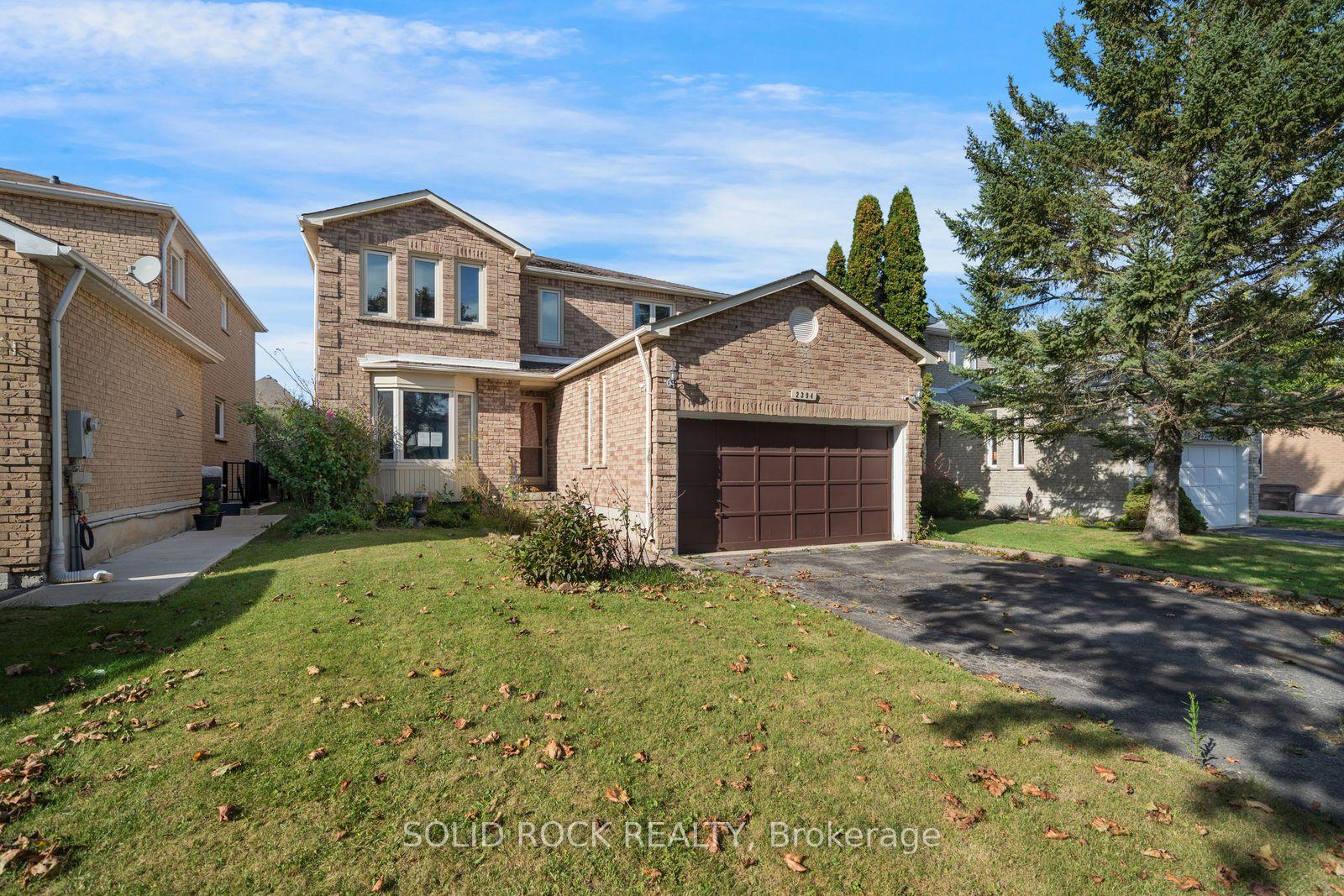 Photo 2 of 2394 Strathmore Crescent, Pickering, Brock Ridge — HOMEH