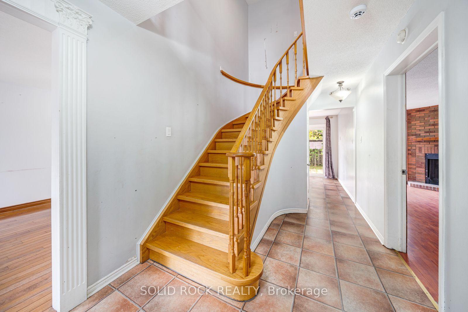 Photo 13 of 2394 Strathmore Crescent, Pickering, Brock Ridge — HOMEH