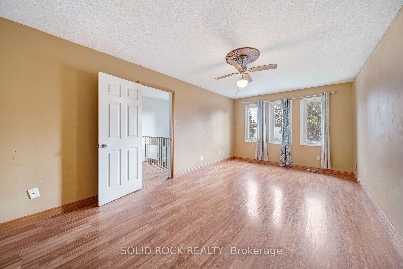 Photo 18 of 2394 Strathmore Crescent, Pickering, Brock Ridge — HOMEH