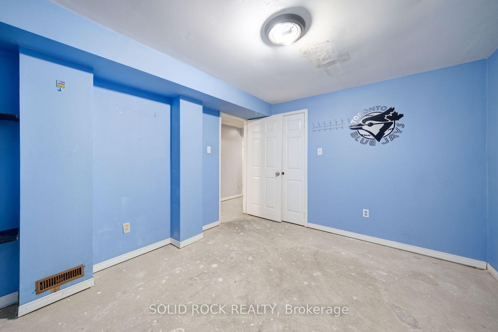 Photo 35 of 2394 Strathmore Crescent, Pickering, Brock Ridge — HOMEH