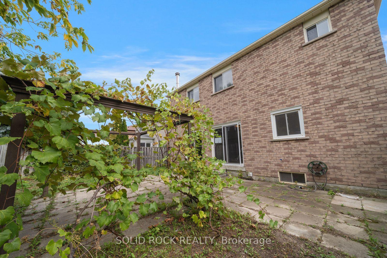 Photo 42 of 2394 Strathmore Crescent, Pickering, Brock Ridge — HOMEH
