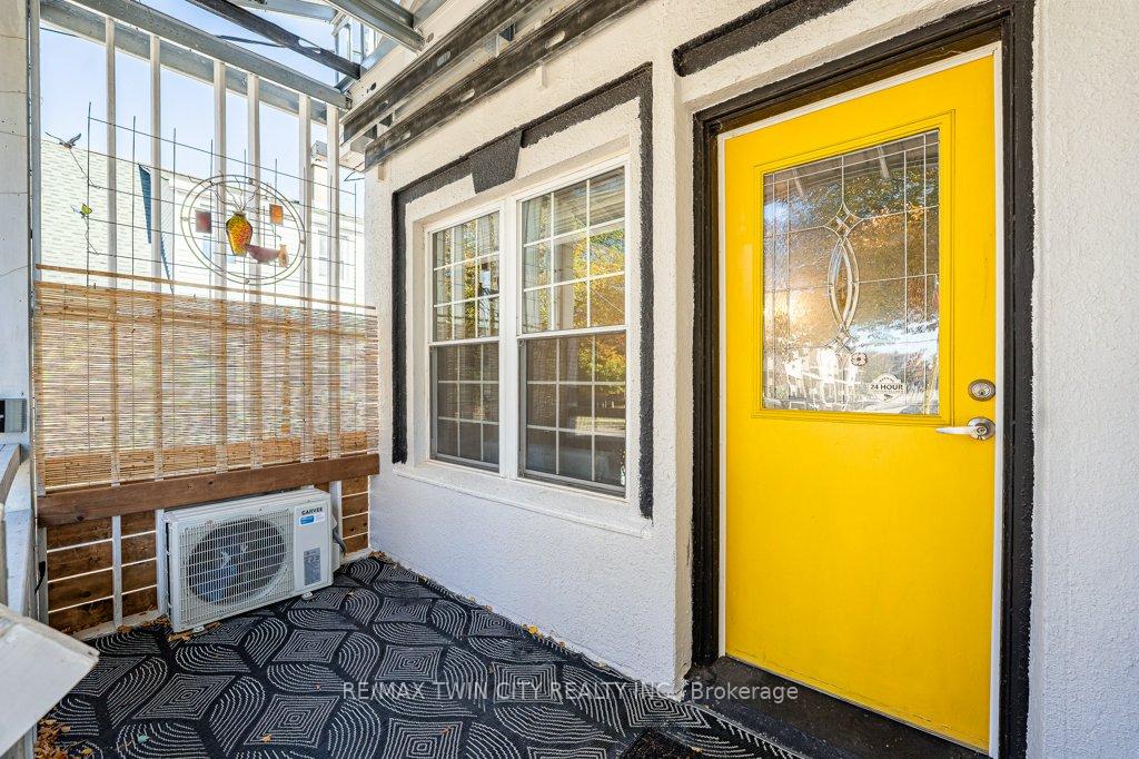 Photo 3 of 82 Kehl Street, Kitchener, Southdale — HOMEH