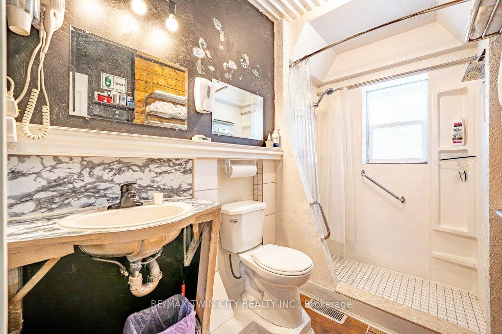 Photo 11 of 82 Kehl Street, Kitchener, Southdale — HOMEH