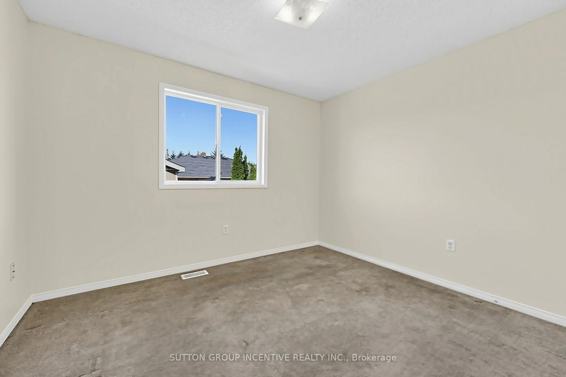 Photo 13 of 8 Lucas Avenue, Barrie, Holly — HOMEH