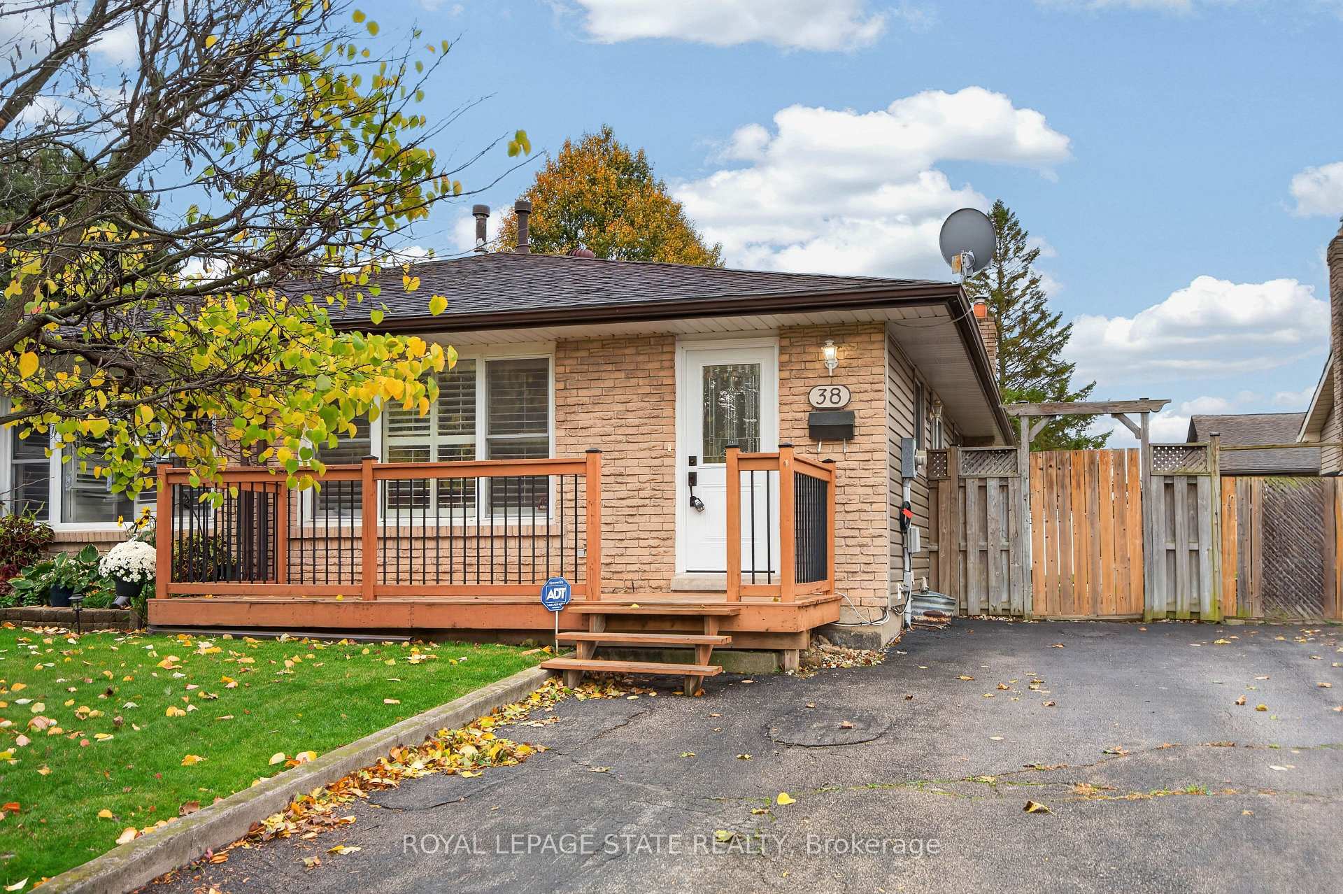 Photo 1 of 38 Southglen Road, Brantford, Cedarland — HOMEH