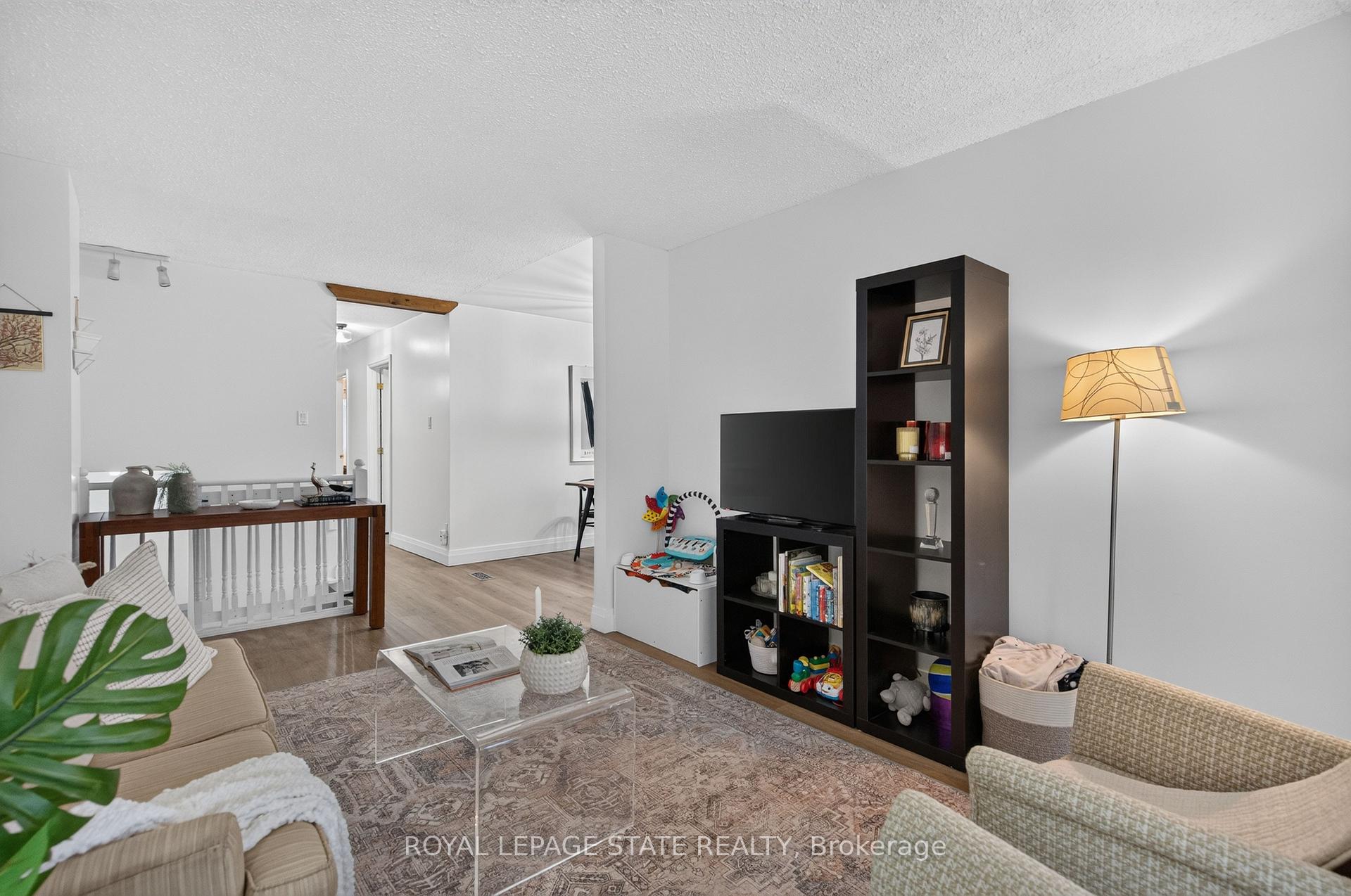 Photo 8 of 38 Southglen Road, Brantford, Cedarland — HOMEH