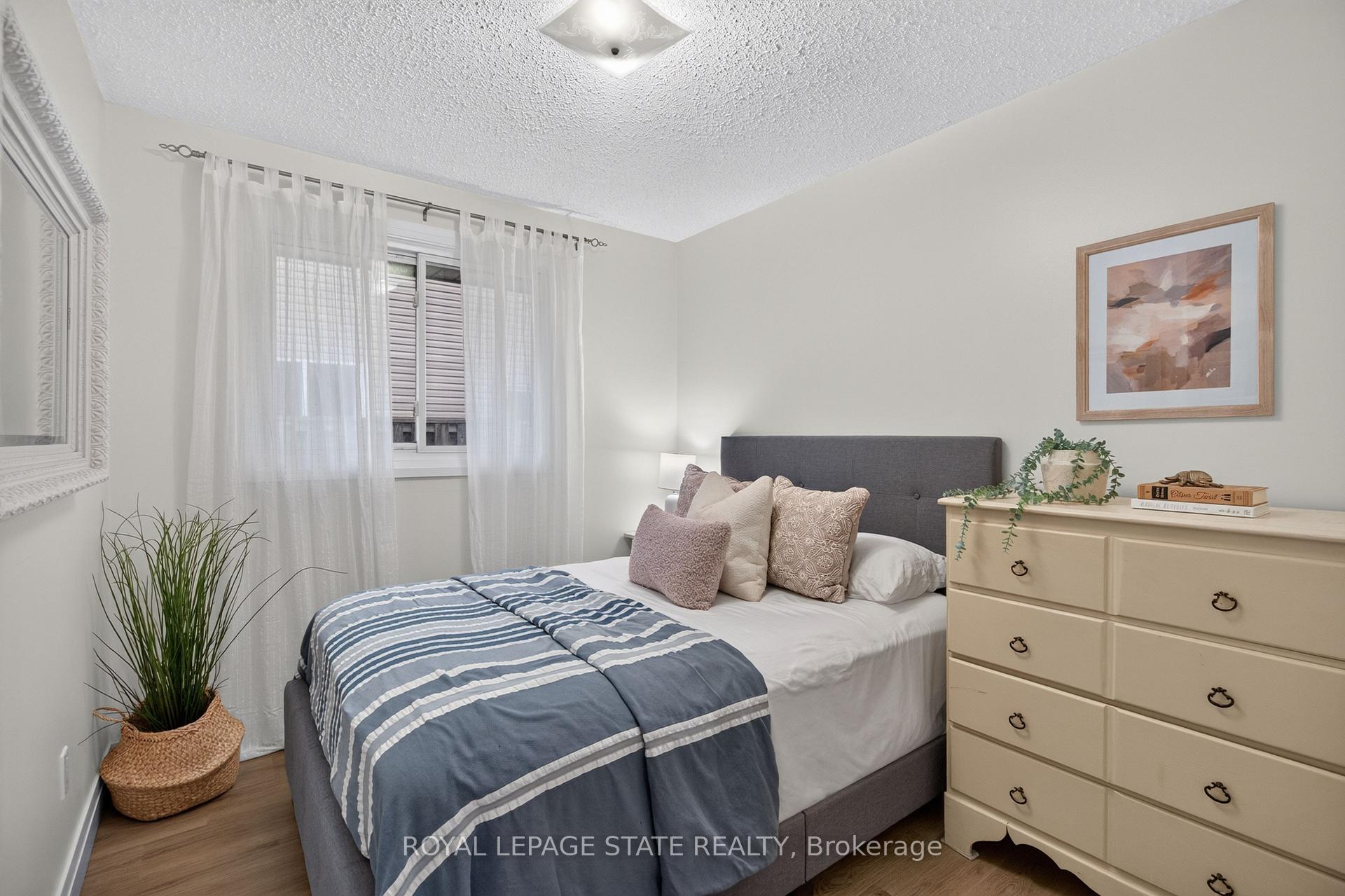 Photo 18 of 38 Southglen Road, Brantford, Cedarland — HOMEH