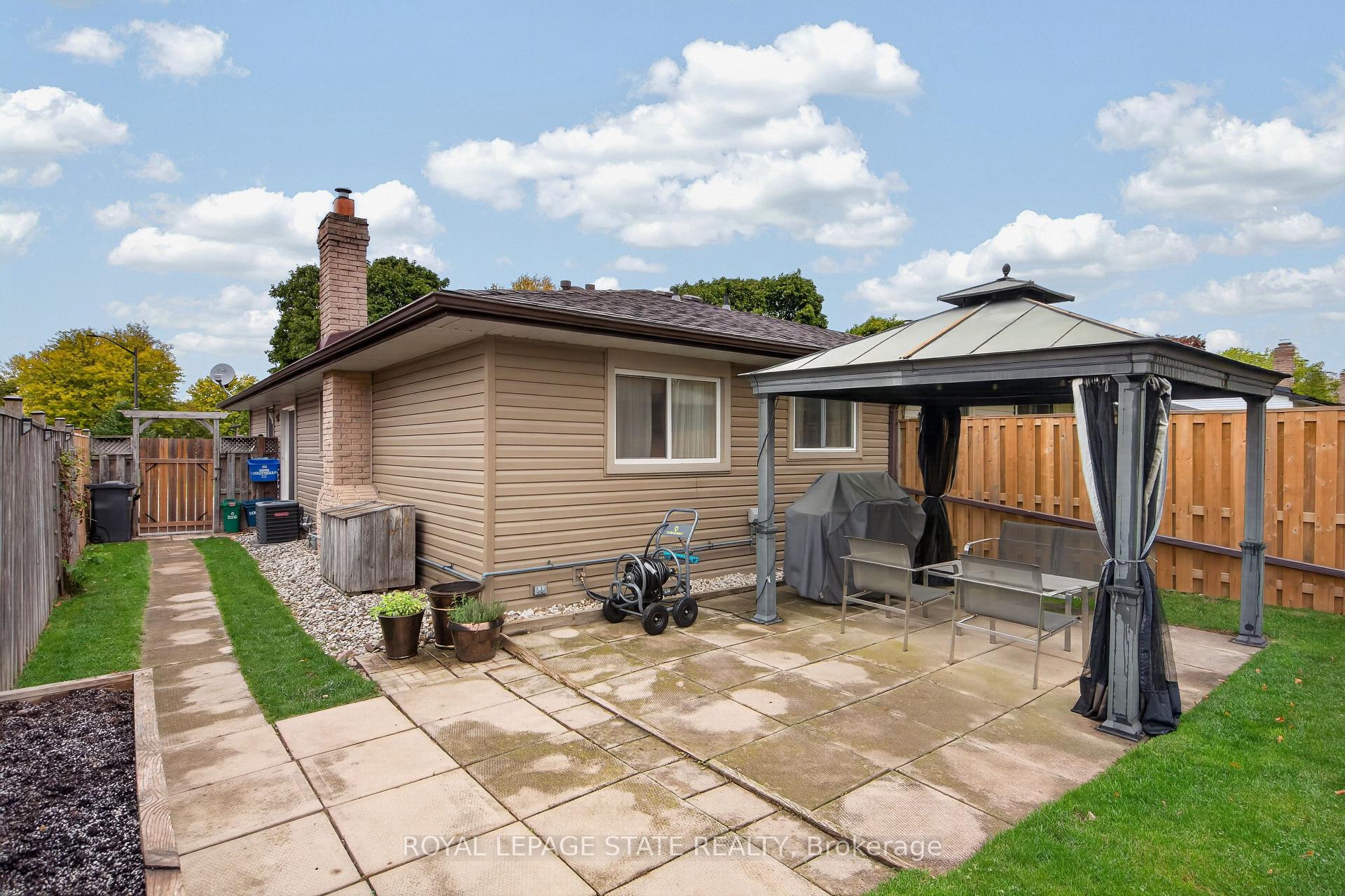 Photo 36 of 38 Southglen Road, Brantford, Cedarland — HOMEH