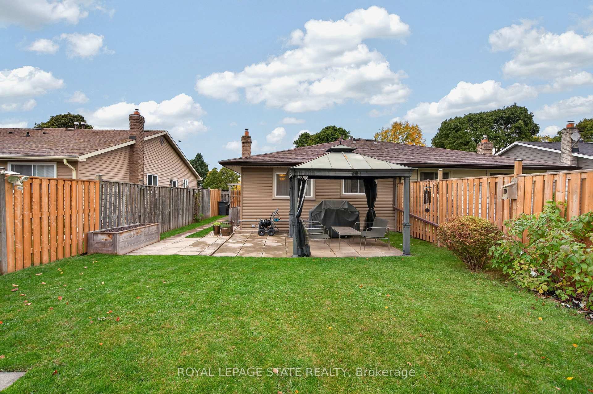 Photo 40 of 38 Southglen Road, Brantford, Cedarland — HOMEH