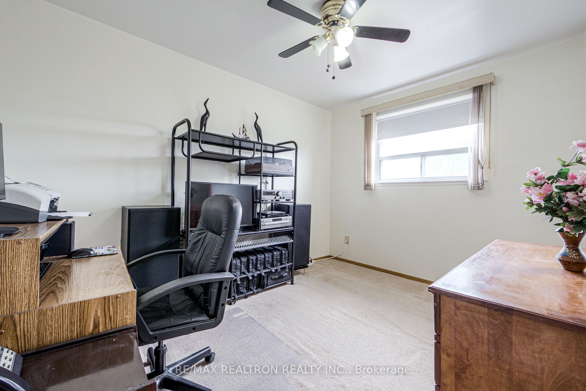 Photo 31 of 62 Hullmar Drive, North York, Black Creek — HOMEH