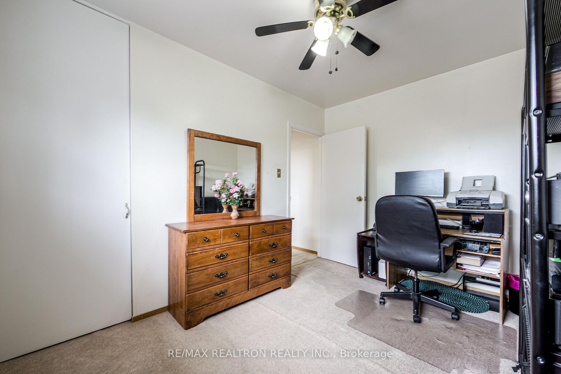 Photo 32 of 62 Hullmar Drive, North York, Black Creek — HOMEH