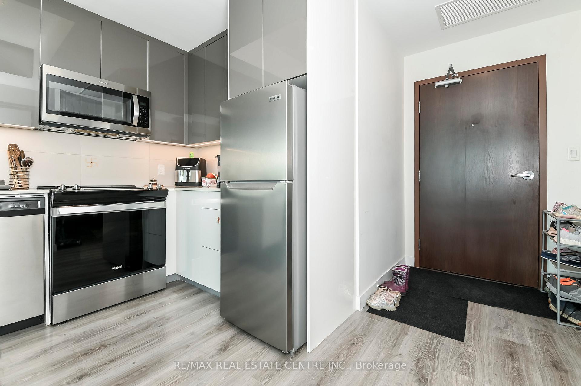 Photo 6 of Unit 3613, 60 Frederick Street, Kitchener, Civic Centre — HOMEH