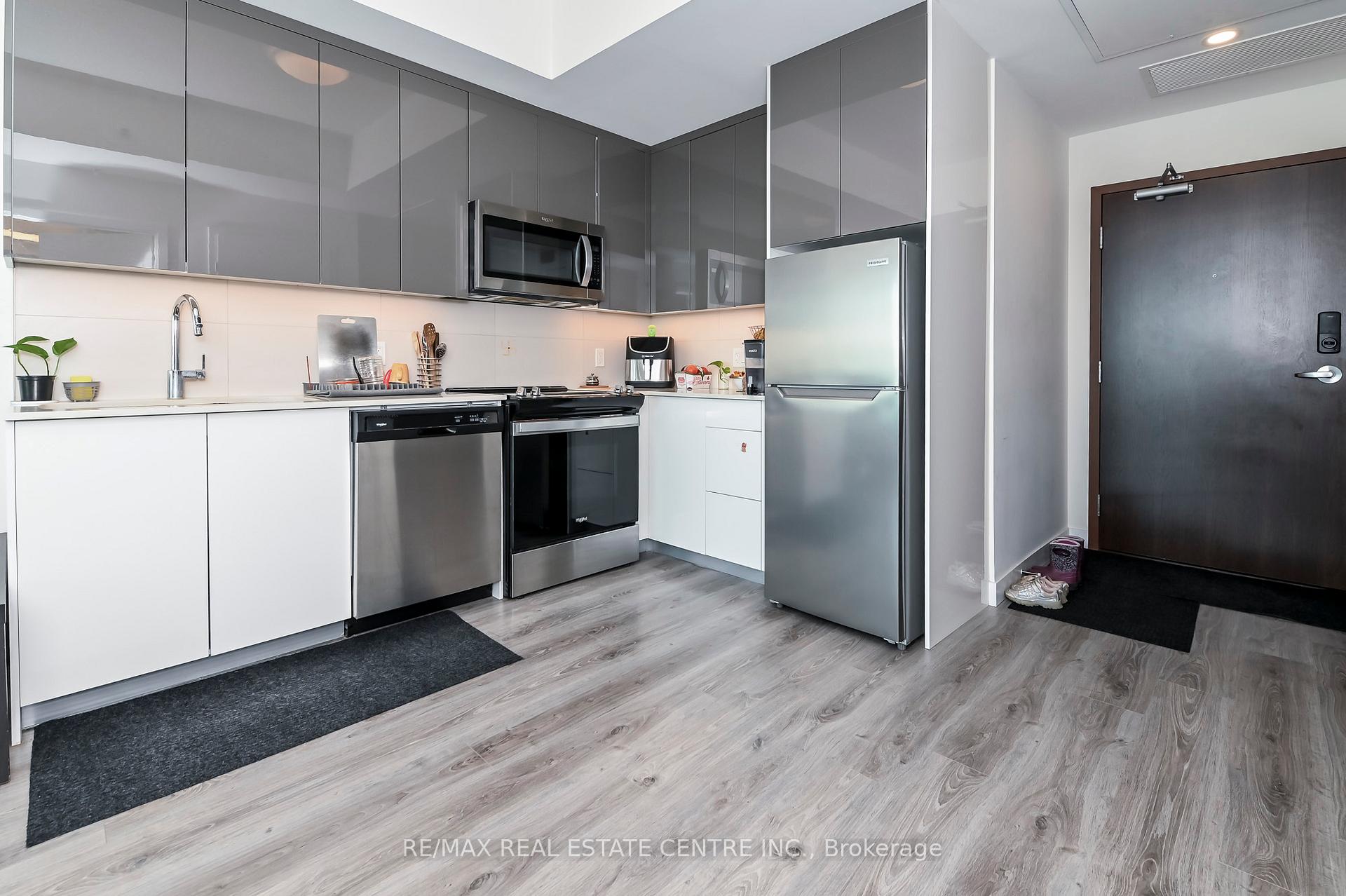 Photo 11 of Unit 3613, 60 Frederick Street, Kitchener, Civic Centre — HOMEH