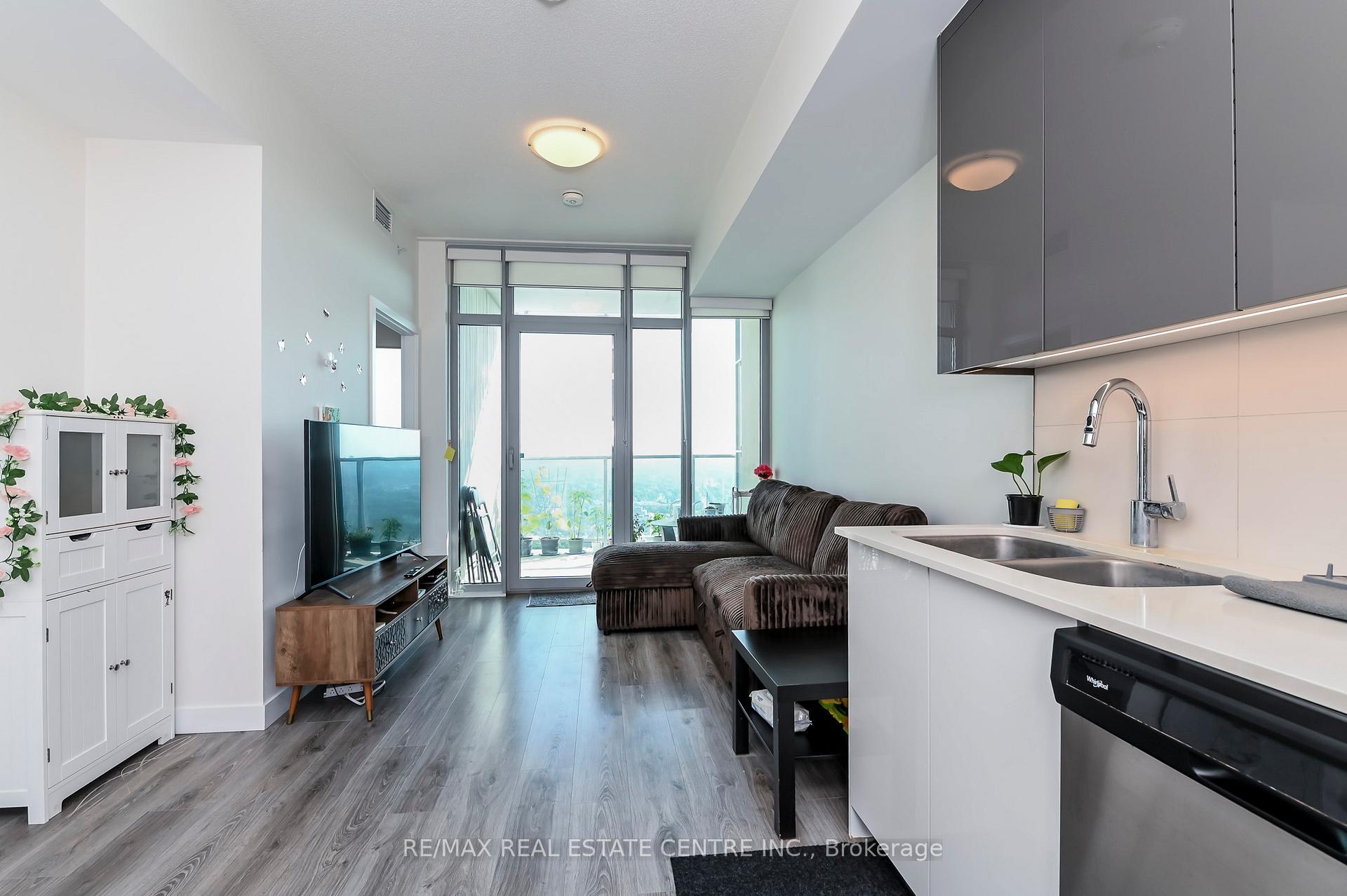 Photo 12 of Unit 3613, 60 Frederick Street, Kitchener, Civic Centre — HOMEH