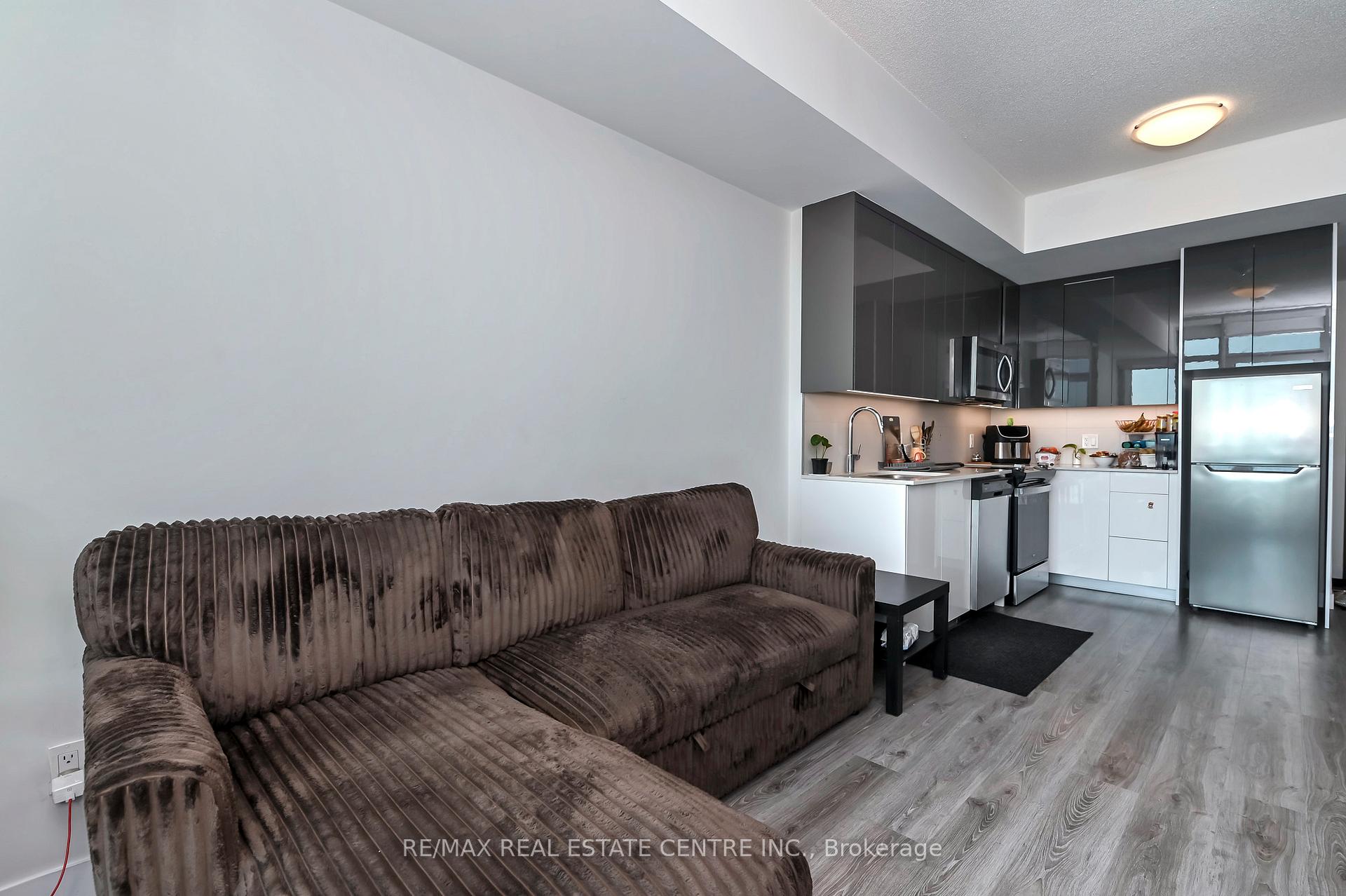 Photo 14 of Unit 3613, 60 Frederick Street, Kitchener, Civic Centre — HOMEH