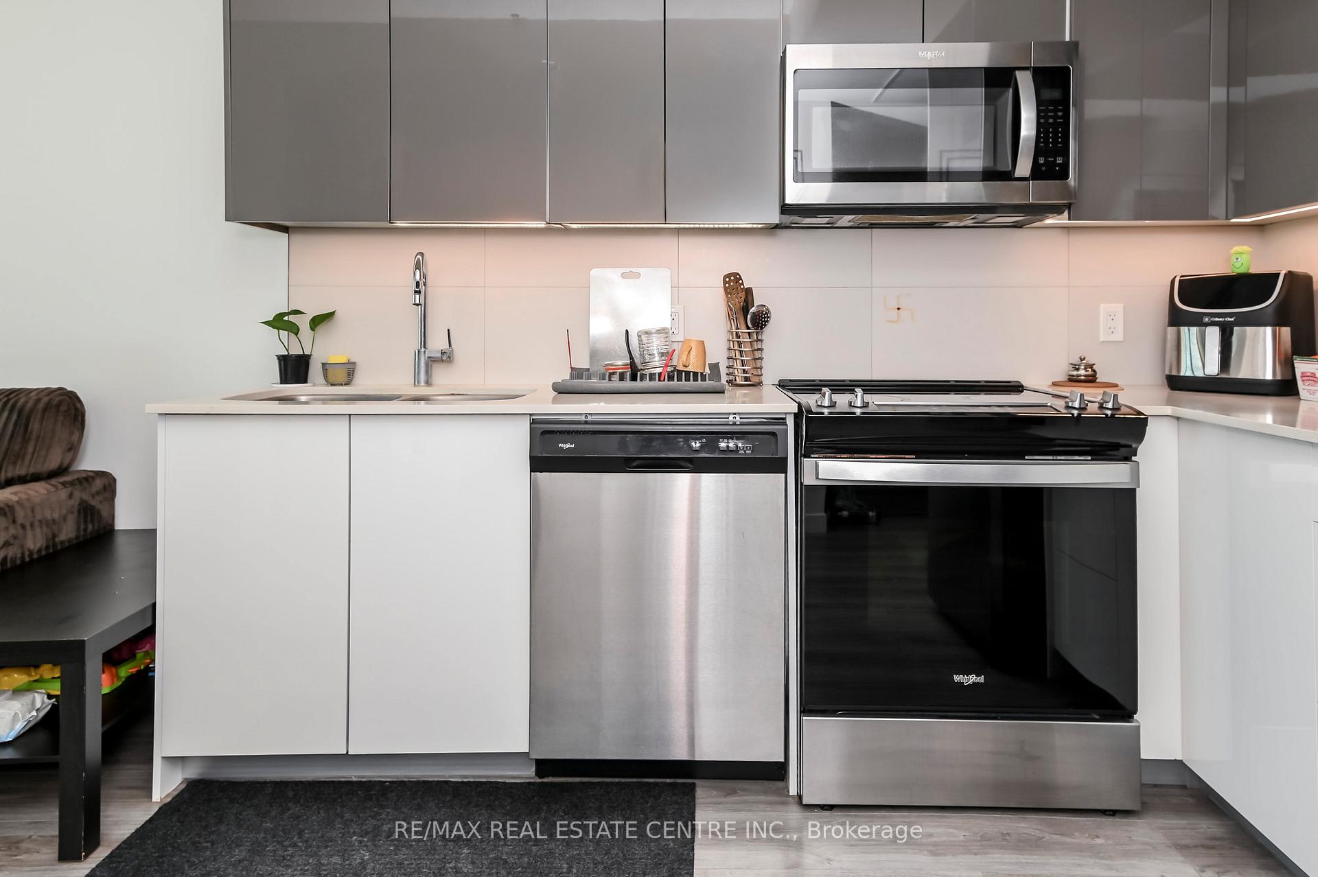 Photo 16 of Unit 3613, 60 Frederick Street, Kitchener, Civic Centre — HOMEH