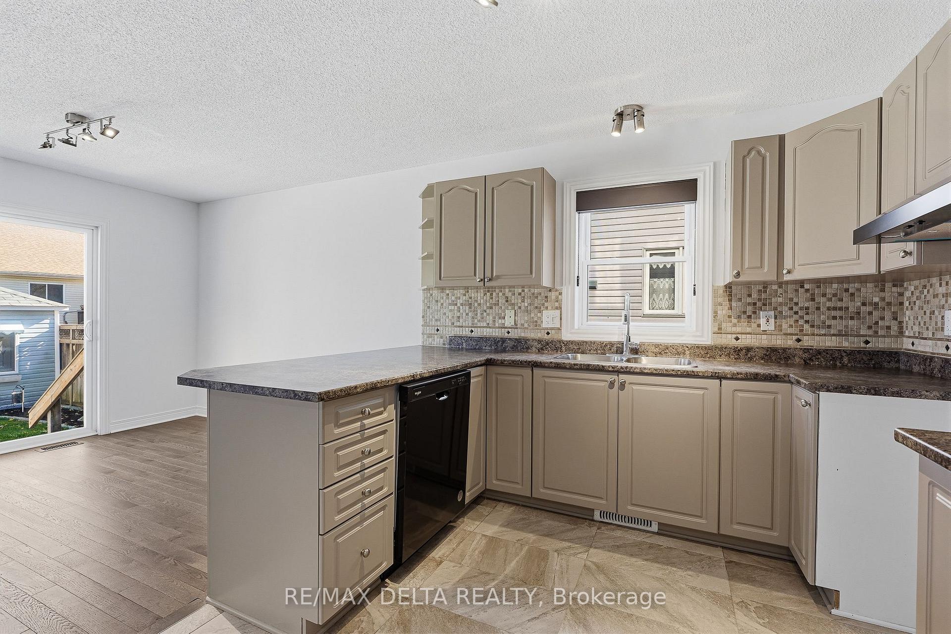 Photo 17 of 202 Sandra Crescent, Clarence-Rockland, Town of Rockland — HOMEH