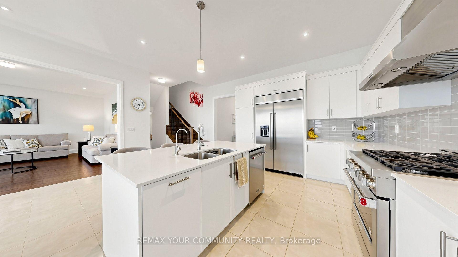 Photo 10 of 9 Backhouse Drive, Richmond Hill, Rural Richmond Hill — HOMEH