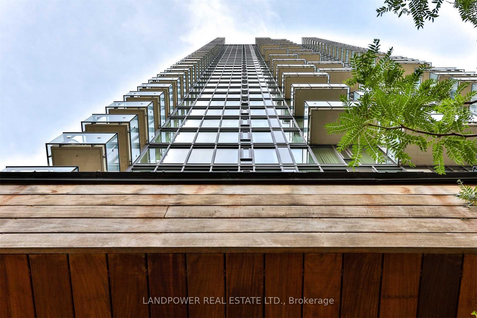 Photo 3 of Unit 1401, 75 St. Nicholas Street, Toronto, Bay Street Corridor — HOMEH