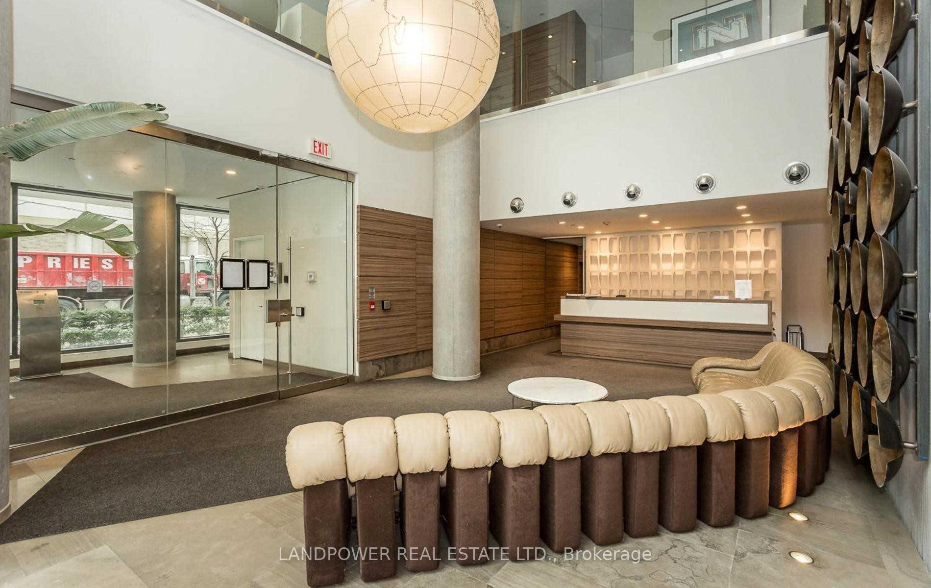 Photo 6 of Unit 1401, 75 St. Nicholas Street, Toronto, Bay Street Corridor — HOMEH