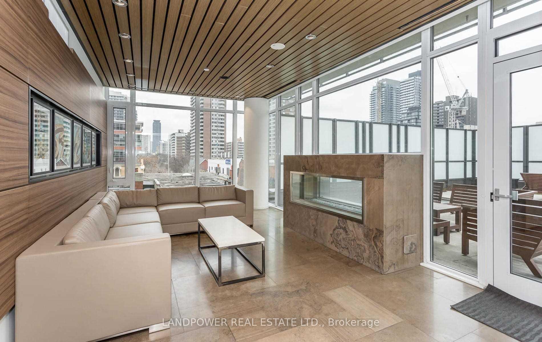 Photo 7 of Unit 1401, 75 St. Nicholas Street, Toronto, Bay Street Corridor — HOMEH