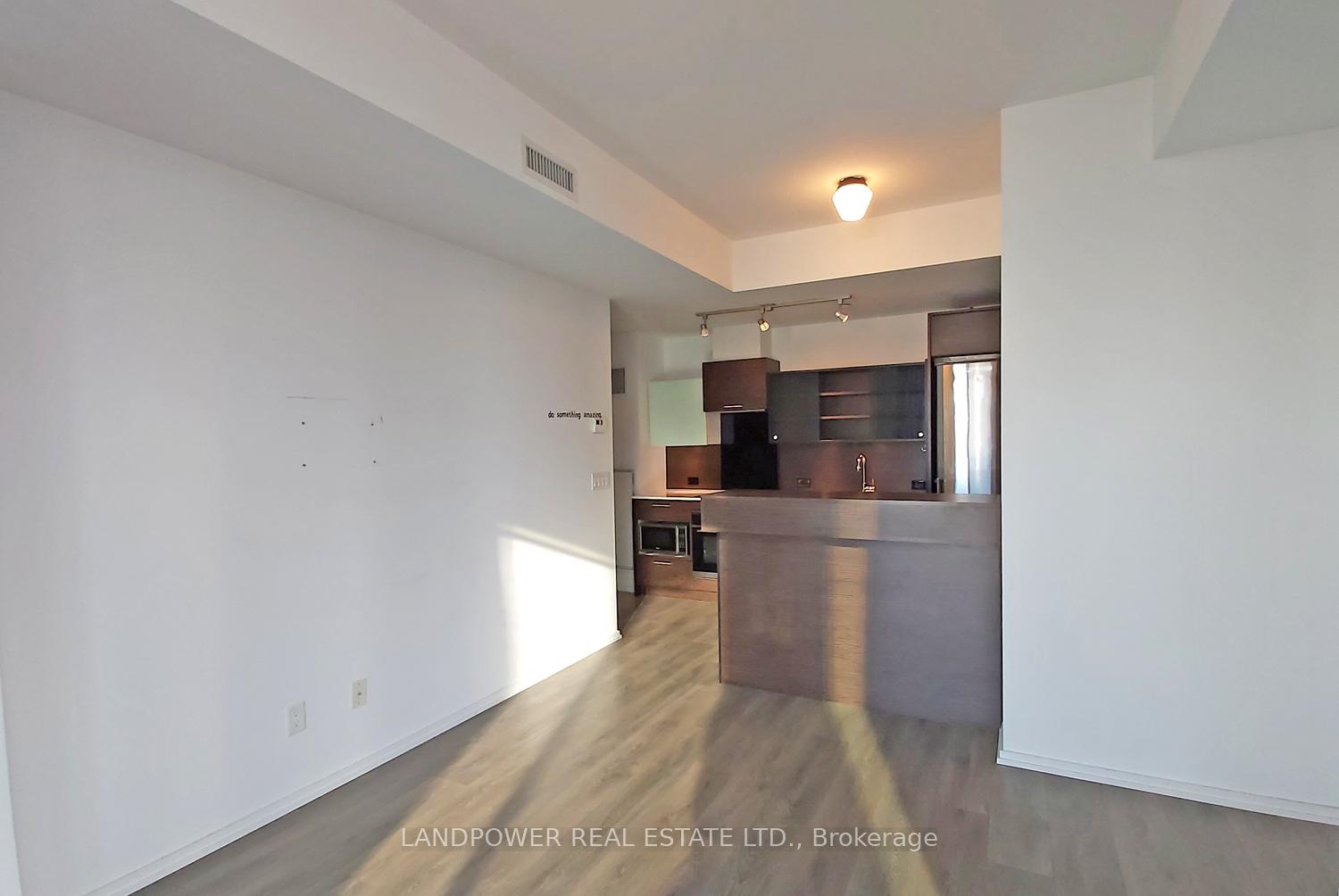 Photo 16 of Unit 1401, 75 St. Nicholas Street, Toronto, Bay Street Corridor — HOMEH