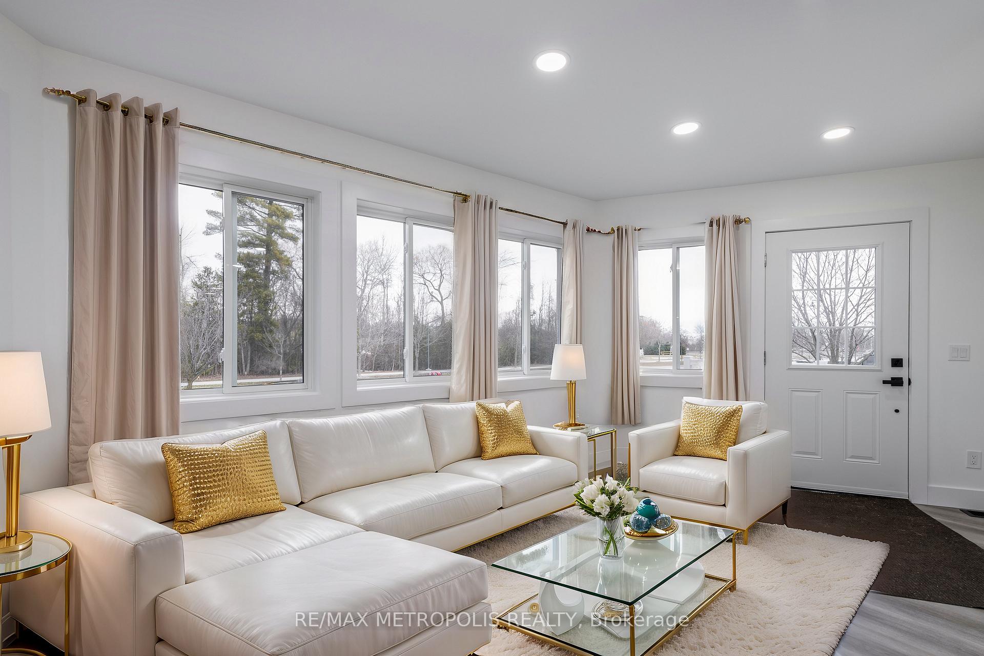 Photo 2 of 759 Innisfil Beach Road, Innisfil, Alcona — HOMEH