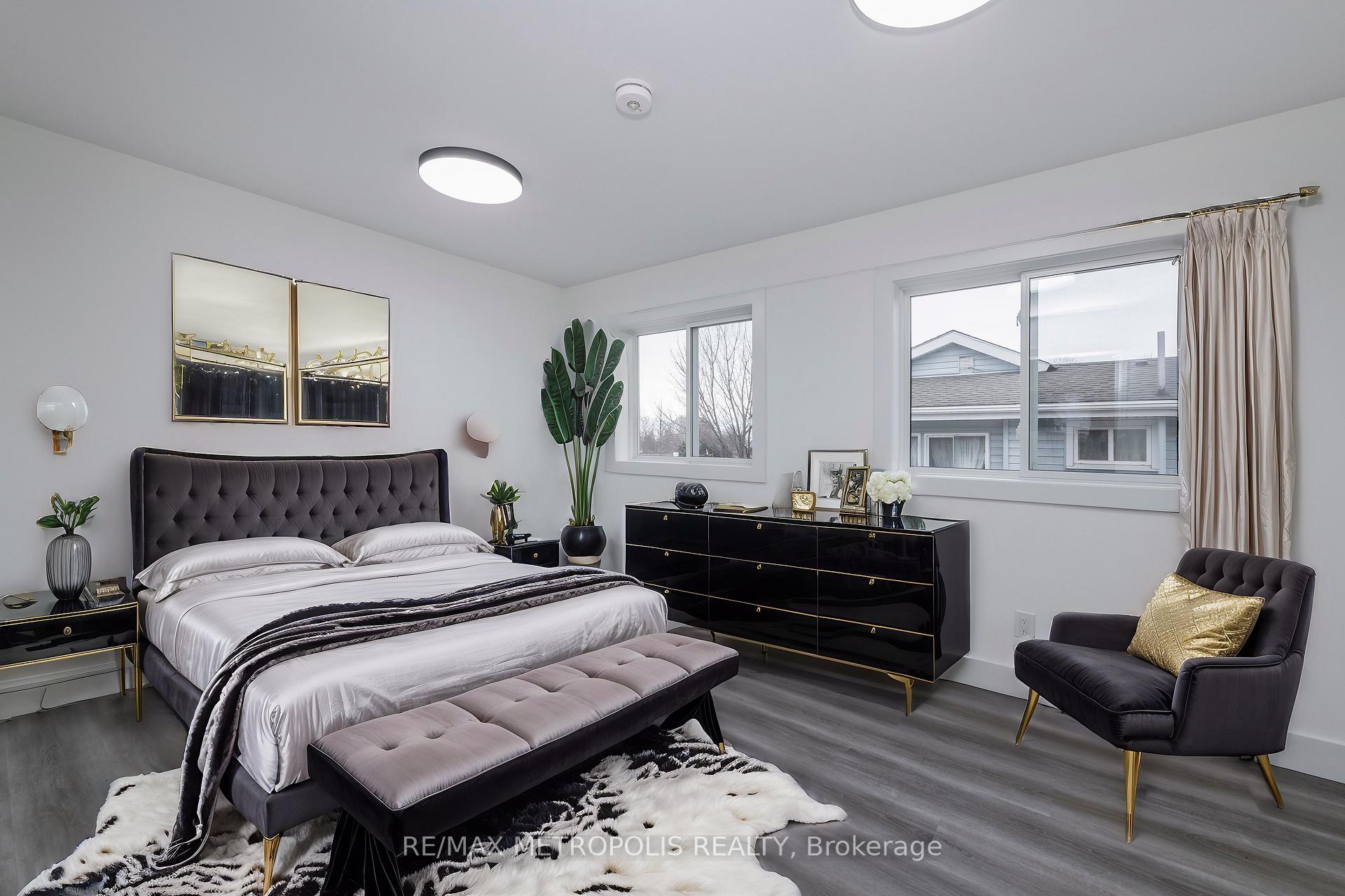 Photo 4 of 759 Innisfil Beach Road, Innisfil, Alcona — HOMEH