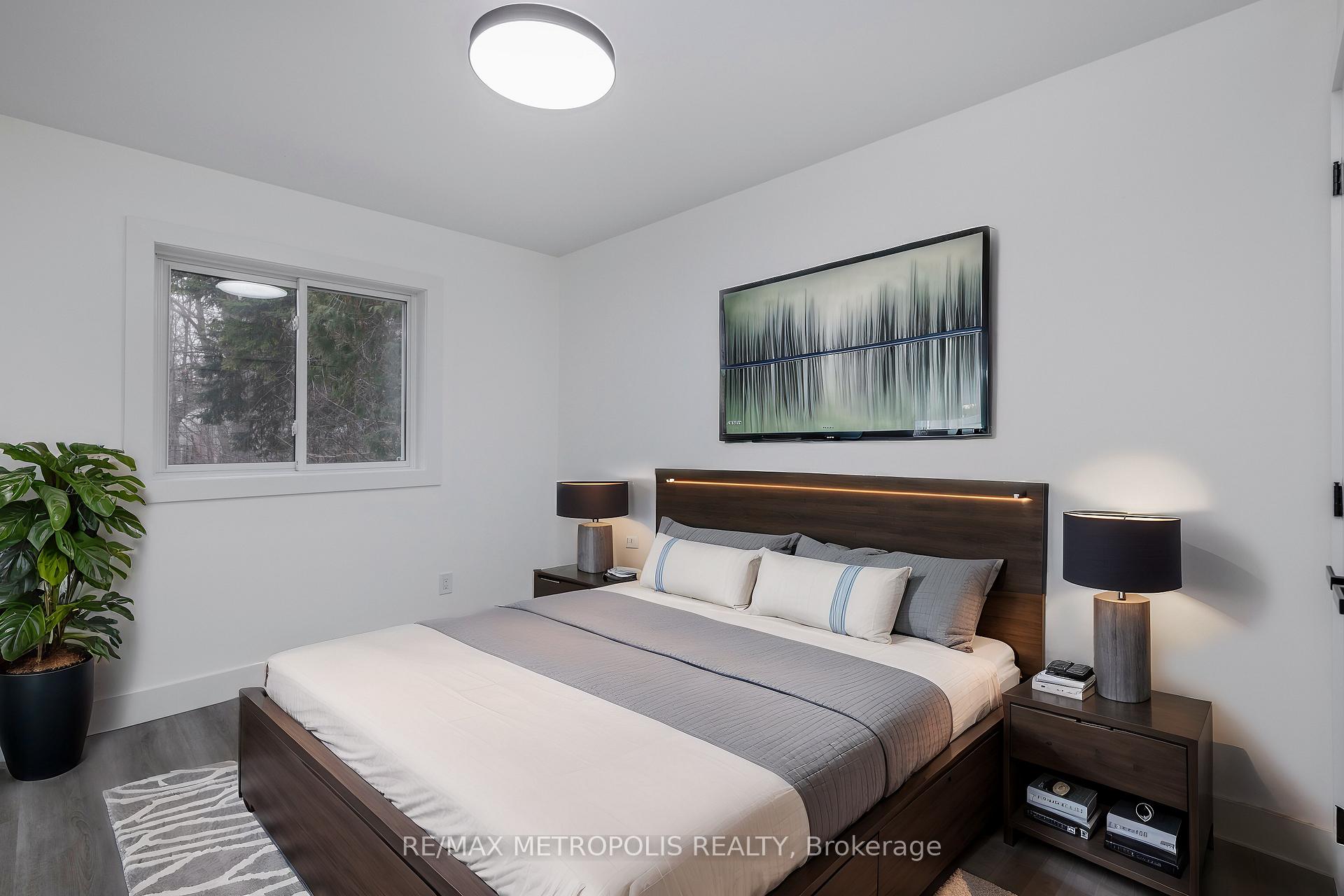 Photo 5 of 759 Innisfil Beach Road, Innisfil, Alcona — HOMEH