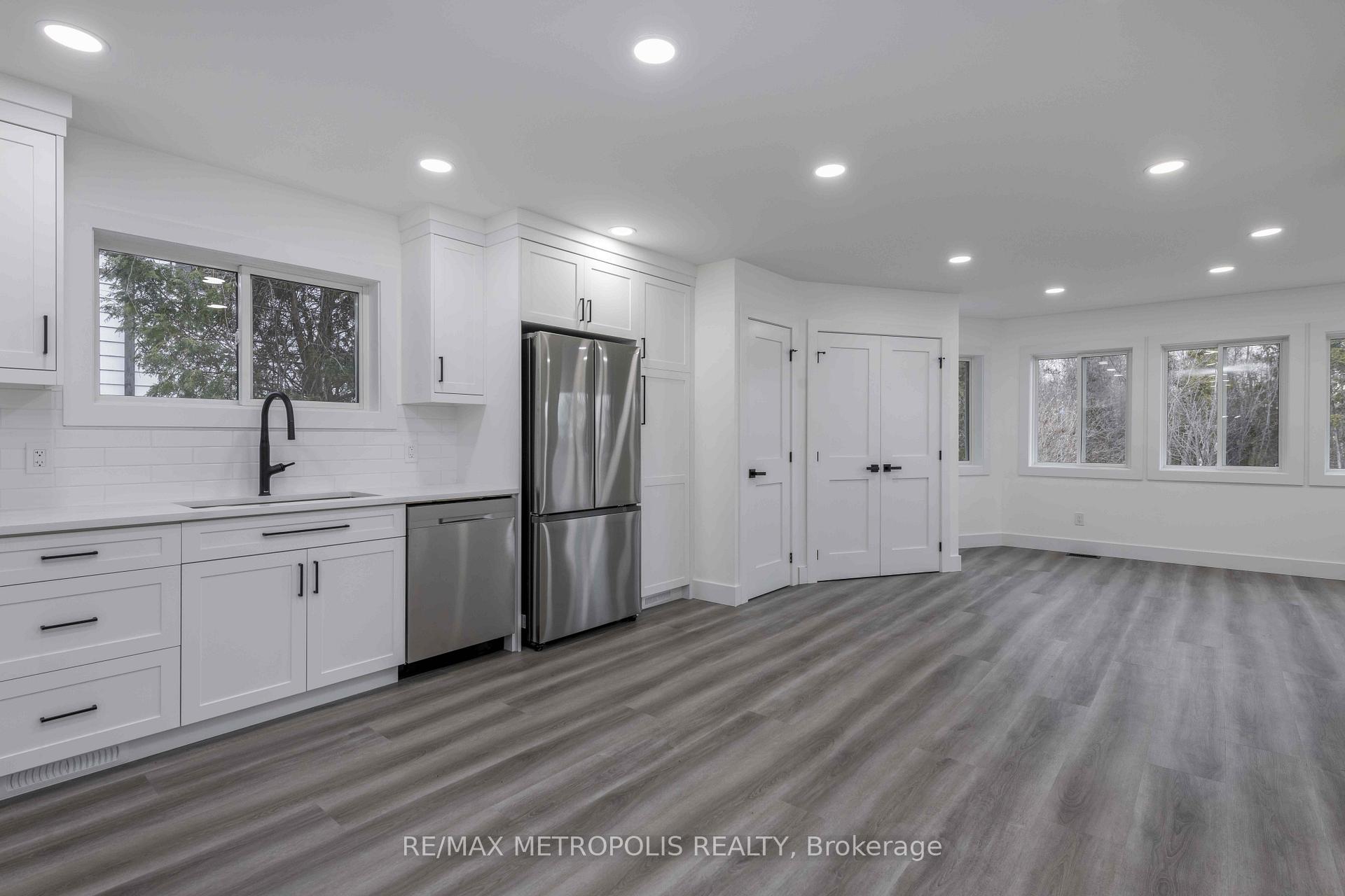 Photo 10 of 759 Innisfil Beach Road, Innisfil, Alcona — HOMEH