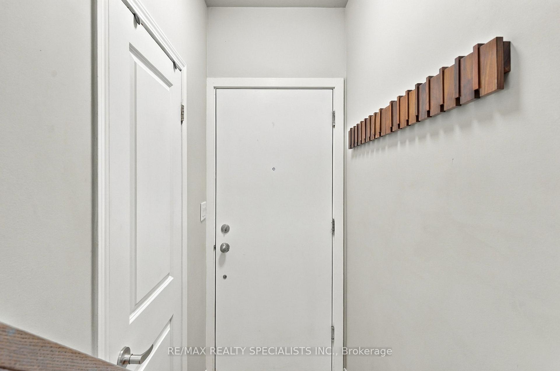 Photo 7 of Unit 5, 24 Fieldway Road, Etobicoke, Islington-City Centre West — HOMEH