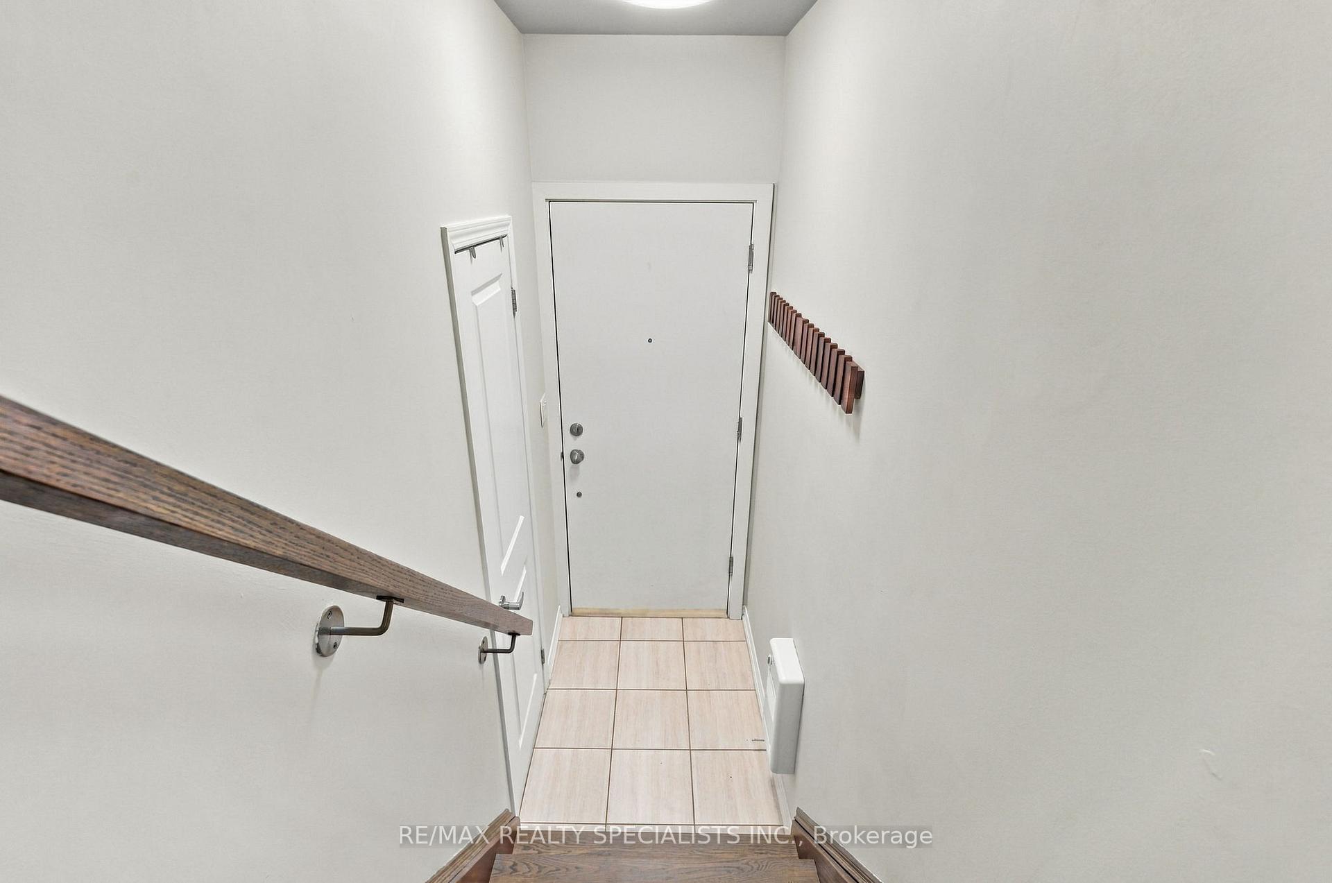 Photo 8 of Unit 5, 24 Fieldway Road, Etobicoke, Islington-City Centre West — HOMEH